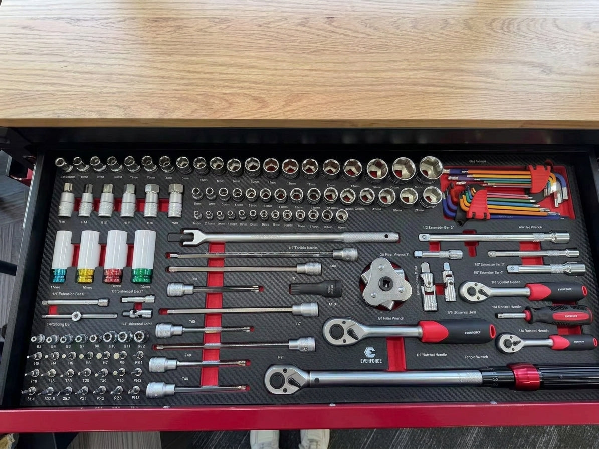 Servante d'atelier 12 tiroirs - L111*D48*H101cm -293 outils CRV, plateau bois